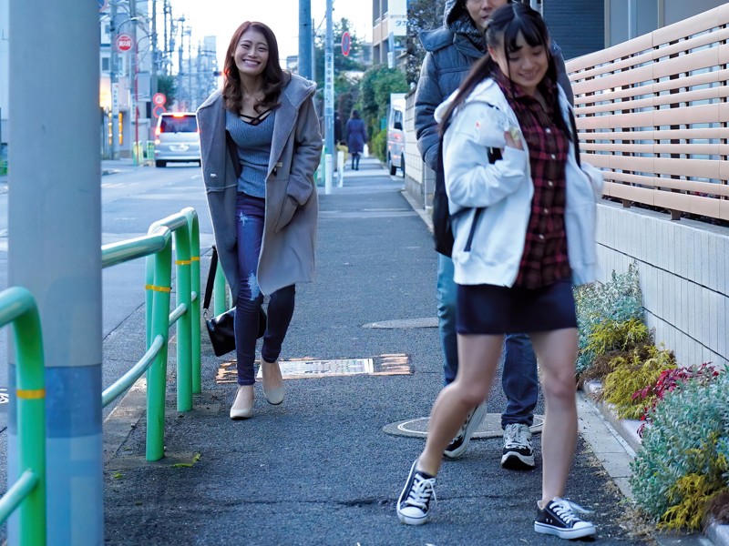 彼女が3日間家族旅行で家を空けるというので、彼女の友達と3日間ハメまくった記録（仮） - サンプル画像 - 11