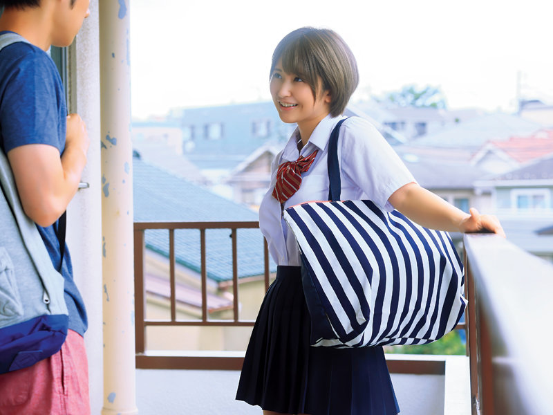 家出してきた巨乳妹とメチャ狭いワンルームで密着ムラムラ同居生活 深田結梨 - サンプル画像 - 1