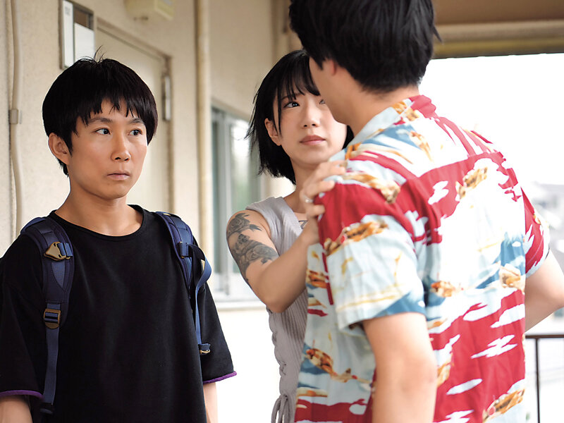 胸元からタトゥーが覗く隣のシングルマザーと安アパートで何度もハメまくった3日間 柊ゆうき - サンプル画像 - 13