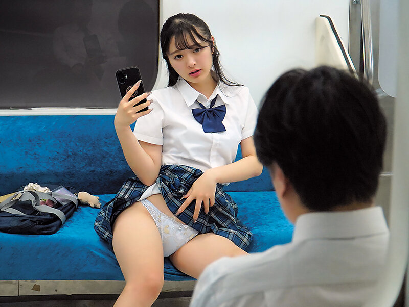 最終電車でいつも乗り合わせる女子校生の無防備なフリしたパンチラ見せつけ誘惑にまんまと引っかかった僕は2人きりの車内で淫音ぬちゅんぱちゅん鳴らし終着駅までハメ狂った 花守夏歩 - サンプル画像 - 4