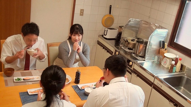 一般男女ドキュメントAV スケベすぎる肉体が評判の学生寮の管理人さん（32歳・既婚）が旦那に内緒で男子○校生に生中出しを何度も許すのは何故なのか - サンプル画像 - 1