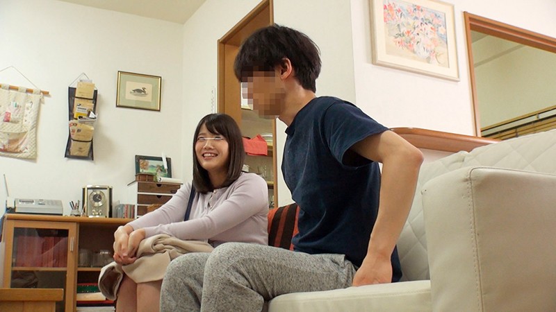 一般男女モニタリングAV 近親相姦しちゃった姉弟のその後まで追跡スペシャル 心優しい巨乳の姉と未だ童貞の弟が素股にチャレンジしたら勢い余ってヌルッと生挿入で筆おろし！禁断の中出し！！…した後日談:姉弟の何度も繰り返される近親相姦を家庭内盗撮 - サンプル画像 - 5