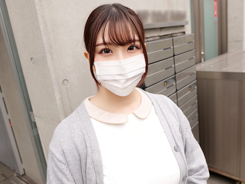 マスク美女感がハンパない歯科衛生士の皆さんww青空の下で童貞君のファーストキッス奪ってくれませんか！？マスクを外して現れる美顔で見つめる超濃密ベロキスで初めてのキッスを奪ってセキララ超発情！仕事も忘れて童貞君をベロベロ接吻とともに生ハメ中出し筆おろしww - サンプル画像 - 6