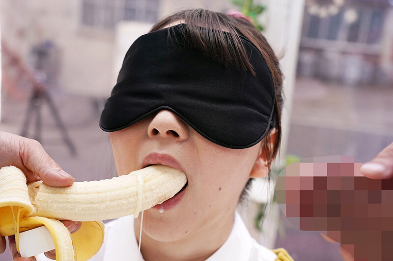 顔出しMM号 女子大生限定 ザ・マジックミラー お口の中身はなんだろな？こっそり出されたデカチンをじ～っくり舐め回して無意識に濡れちゃった女子大生はオマ○コ生挿入でイキまくり！ - サンプル画像 - 3