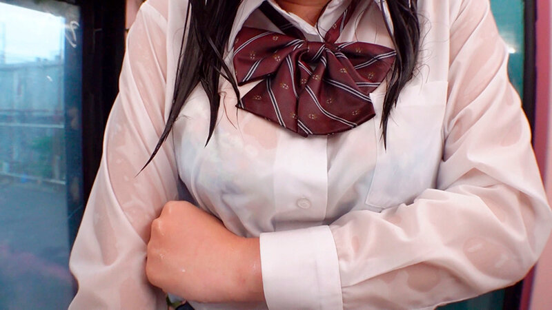 緊急出動！！マジックミラー便【ゲリラ豪雨】透けブラ制服女子を狙え！ずぶ濡れオマ○コに熱々デカチン素股→ヌルっと生挿入→全員中出し！！ - サンプル画像 - 3