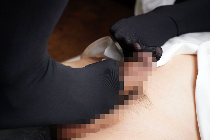 いろいろなデニール数の黒タイツに挟まれたい…踏まれたい…絞められたい… 黒タイツ人妻脚ロック逆3P - サンプル画像 - 3