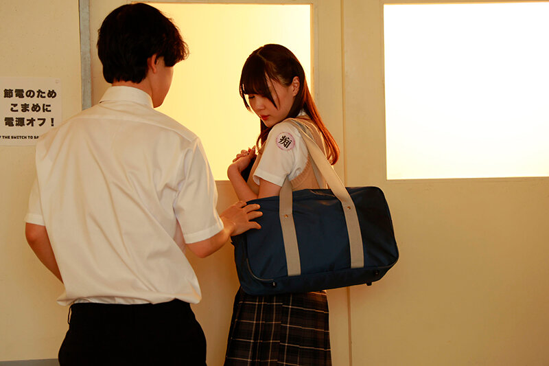 貼れば誰でもいいなり！ハーレム洗脳シールでクラスの一軍女子を完全支配してハメ比べ！ - サンプル画像 - 4