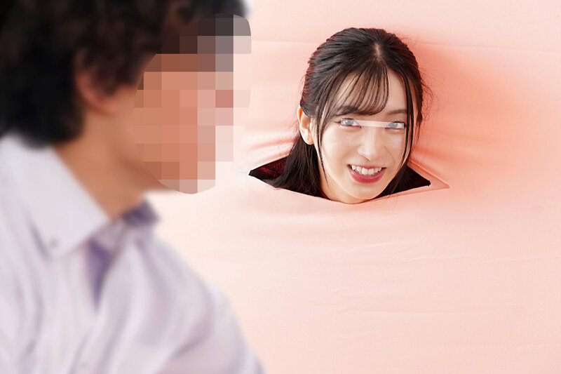 一般男女モニタリングAV 顔は旦那/カラダはNTR！2 何も知らない夫の目の前で壁穴から顔だけ出した人妻がバレないようにデカチンSEXで連続中出し！ - サンプル画像 - 4