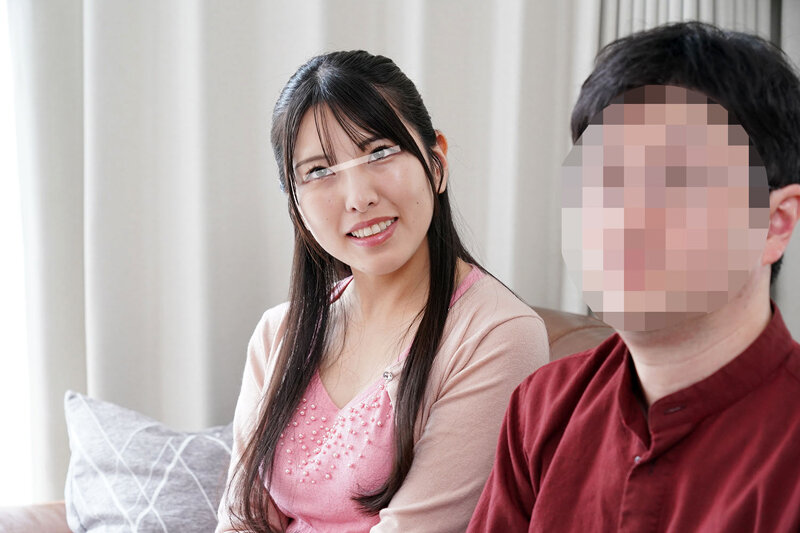 一般男女モニタリングAV マジックミラーの向こうには愛する旦那！夫自慢の美人すぎる清楚妻へ初めての大量顔面ぶっかけ！溜まりにたまった濃厚精子を浴びせられて髪・顔・身体まで精子でべっとり！ニオイたつチ○ポ汁に火照ってしまった奥様は旦那のすぐ横でザーメンまみれ… - サンプル画像 - 2