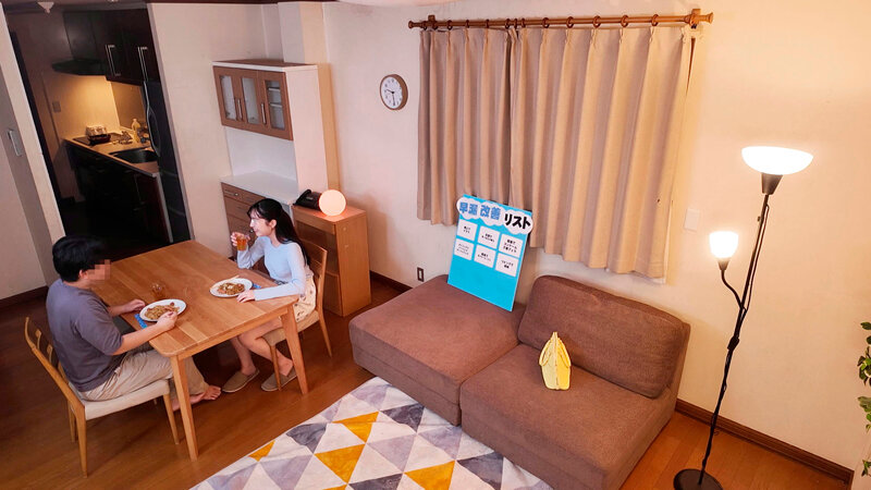 一般男女モニタリングAV 早漏童貞リアリティショー企画 リアル友達同士の大学生男女がひとつ屋根の下で「24時間早漏改善生活」ゴムを重ねても冷やしても何を試しても無限に暴発→即勃起する男友達チ○ポを救う奥の手は生ハメ筆おろし！性欲が止まらない2人は友情の壁を超… - サンプル画像 - 4