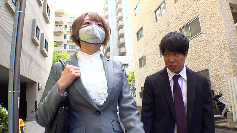 精子の匂いでガンギマリする変態OLにザーメン製造機扱いでメチャクチャにされる僕 浜崎真緒 - サンプル画像 - 5