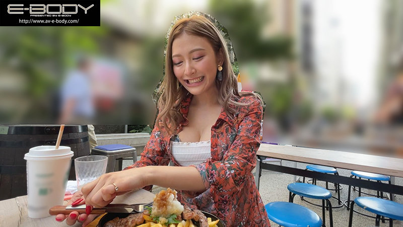 マッチングアプリでチ●ポ漁りする爆乳GAL降臨☆ ＃チョー美人＃推定Hcup＃絶倫＃中出しOK＃21歳美容部員アン - サンプル画像 - 1