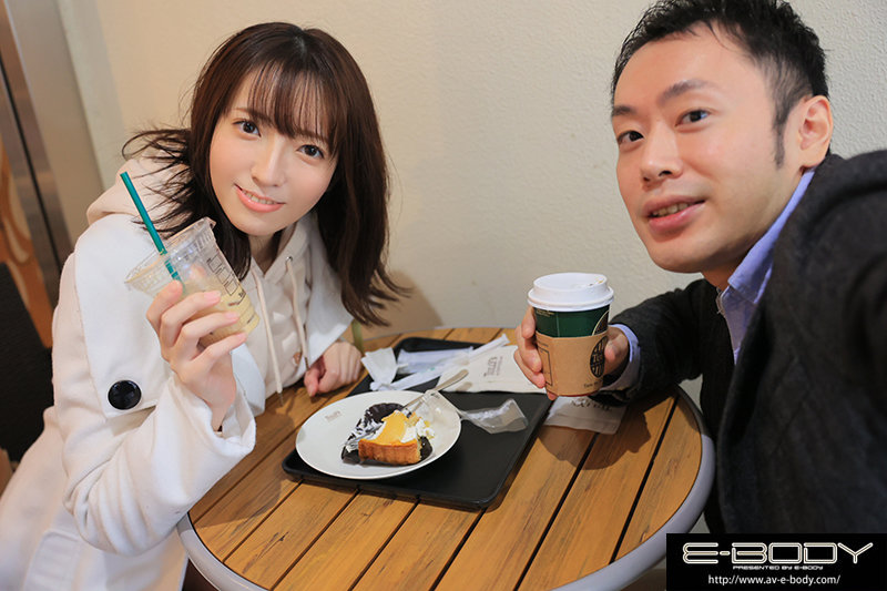 初めて出来た彼女を脱がしたら…着衣から想像できない物凄い色白美巨乳 大興奮の僕は性欲尽きるまでハメまくった 小花のん - サンプル画像 - 1