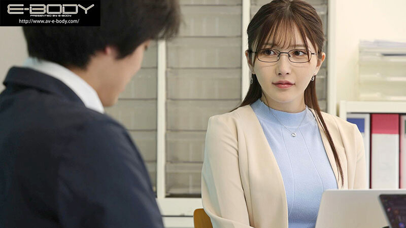 弊社の社長秘書が契約をバンバン取るのは性豪・ヤリマン・セックス依存のせいで取引先と事実上枕営業してしまうからです 宮本留衣 - サンプル画像 - 1