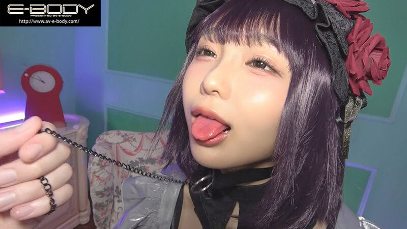 SNSフォロワー10万人超え！ 大人気巨乳コスプレイヤーのオフパコ生々ハメ撮り映像 莉々はるか - サンプル画像 - 11