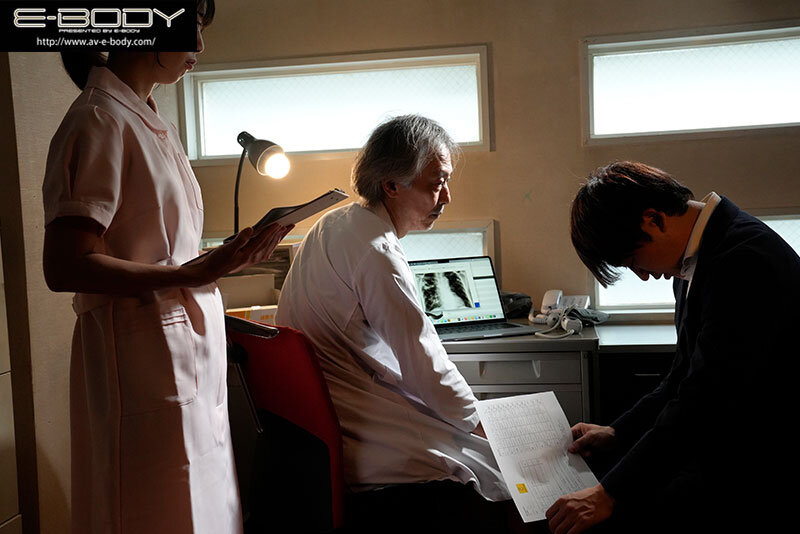 「タバコ吸わずにおっぱい吸えば？」 喫煙やめなきゃ命危ない僕を心配して… いつでもどこでも乳差し出してくる 禁煙おっパ×ポ彼女 莉々はるか - サンプル画像 - 1