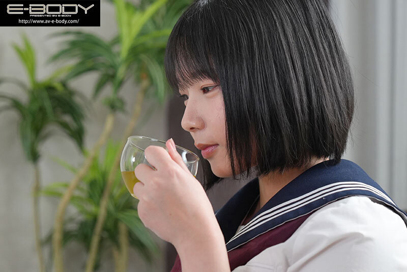 寝ている間に「スペンス乳腺」を勝手に侵食された無垢な少女。目が覚めた時、もう元には戻れない体に… 東峯日奈子 - サンプル画像 - 1