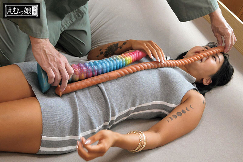 鍛錬を重ねた至高のケツ穴に全挿入じゅぶにゅぷぅ！長～い超異次元ロングディルド丸飲みアナルファッカー2nd BEST - サンプル画像 - 1