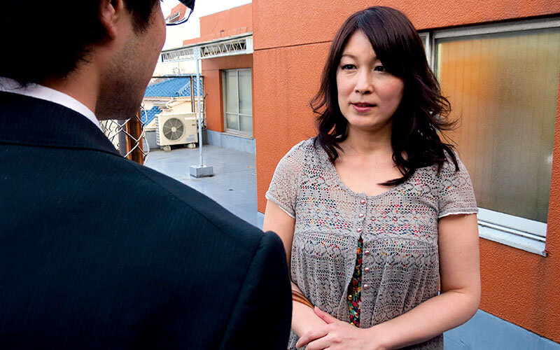 五十路四十路熟女ナンパ 最近、旦那とSEXレスな奥さんが声掛けされて背徳の浮気SEX生撮り4時間 - サンプル画像 - 3