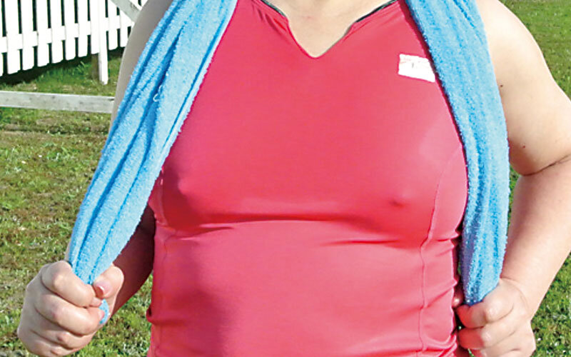 「こんなおばさんの乳首で興奮しちゃうの？」ノーブラの母は拒みつつも濡れていたので…4時間 - サンプル画像 - 13