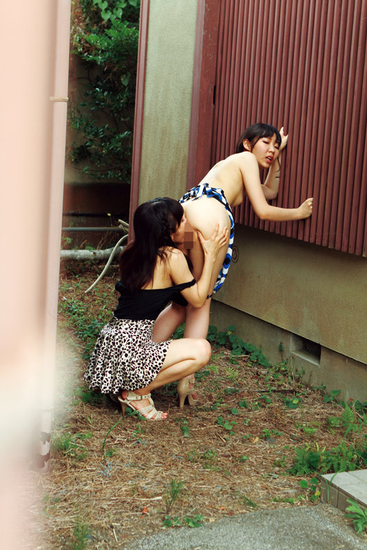 野外露出レズビアン - サンプル画像 - 1