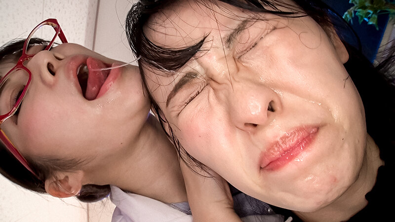 淫靡な濃厚唾液吐きかけ顔面舐めレズ - サンプル画像 - 5