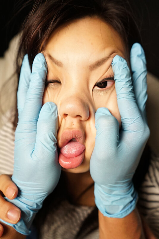 美女の顔面崩壊悪戯（1） 淫戯指編 - サンプル画像 - 7