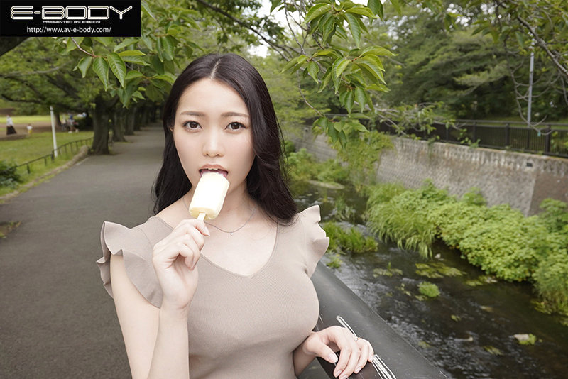 結婚1年目/22歳/元イメージビデオモデル 美しき着エロ若妻、限界露出で本番解禁AVデビューFcup舞花 - サンプル画像 - 1
