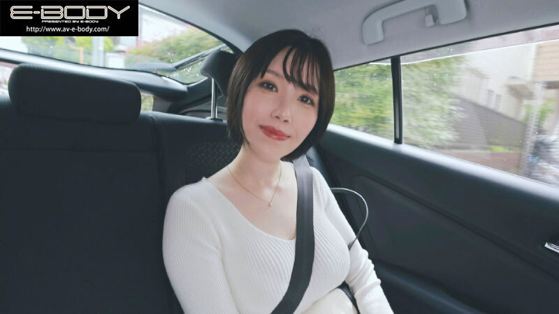 全てを包み込む完熟おっぱい（Icup）のにっこり上品ママ 白川みなみさん（39歳）が本性解放！イクイク超痙攣AVデビュー - サンプル画像 - 1