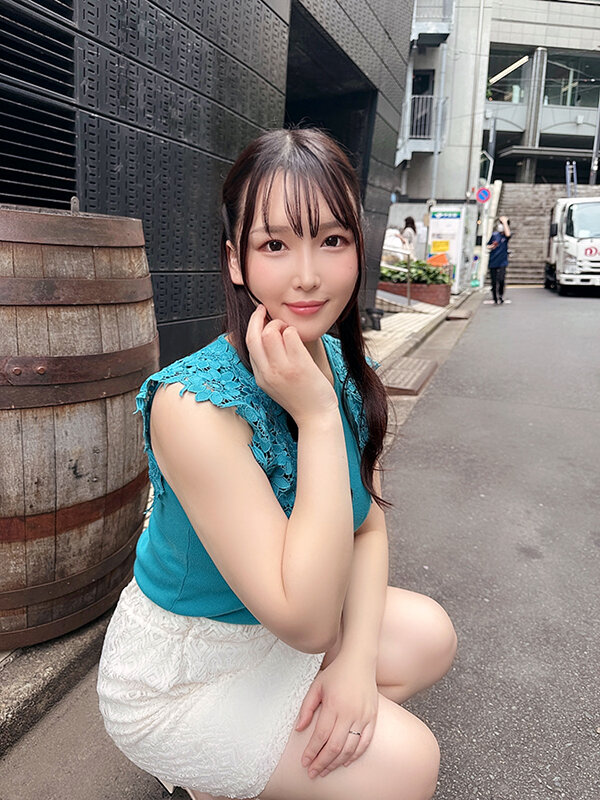 熟女連れ込み睡眠姦 意識を飛ばされ巨根でお股をめちゃめちゃ掻き乱される人妻たち4 優紀さん・36歳・Gカップ えまさん・33歳・Gカップ - サンプル画像 - 17