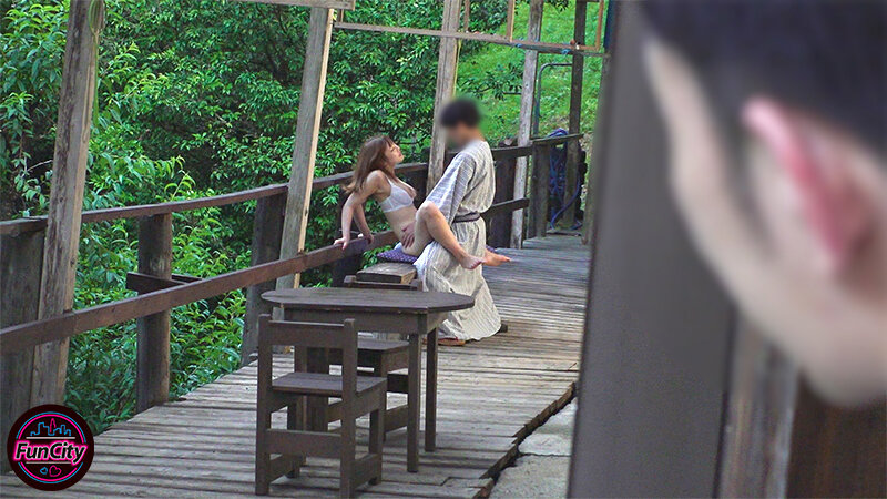 息子ほど年の離れたバイト先の男子学生達と一泊二日の温泉旅行に来たGcup巨乳パート主婦は優しく優柔不断で…僕達みんな36歳パート主婦あゆみさんのガチ恋勢 - サンプル画像 - 6