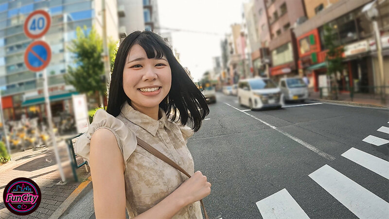 恥ずかしい露出デートでアヘ潮ダダ漏れしちゃった敏感ロリっ娘 りょうちゃん19歳 - サンプル画像 - 1