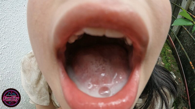 恥ずかしい露出デートでアヘ潮ダダ漏れしちゃった敏感ロリっ娘 りょうちゃん19歳 - サンプル画像 - 10