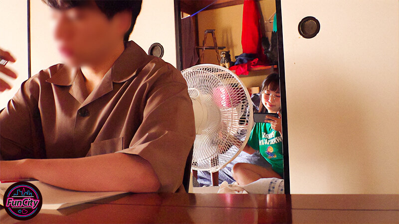 合算10発抜き！！親の再婚でできた義姉は喪女！だらしないのにエロすぎる無防備巨乳な姉に杭打ち中出しされた僕…星乃夏月 - サンプル画像 - 1