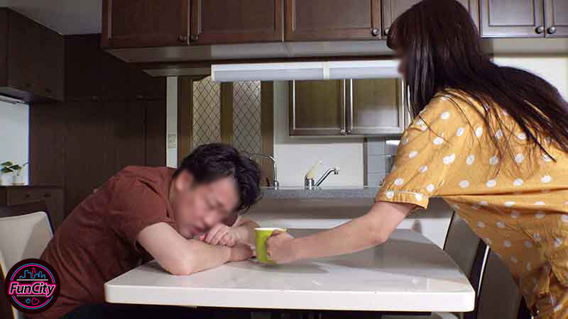 悪女エステ むちむち巨乳尻で1cm布越で擦り付け誘惑し甘焦らしする美女にのめり込んでしまった僕は… あやせ舞菜 - サンプル画像 - 2