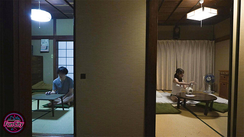 キミの初体験は私にプレゼントして 田舎で童貞を持て余していた僕の家に帰省してきたエッチな幼馴染とヤリまくった夏休みの7日間 どんな誘惑にも負けず守り続けてくれたんだね…大切な童貞卒業式最高のイベントにしよ！ 小那海あや - サンプル画像 - 13