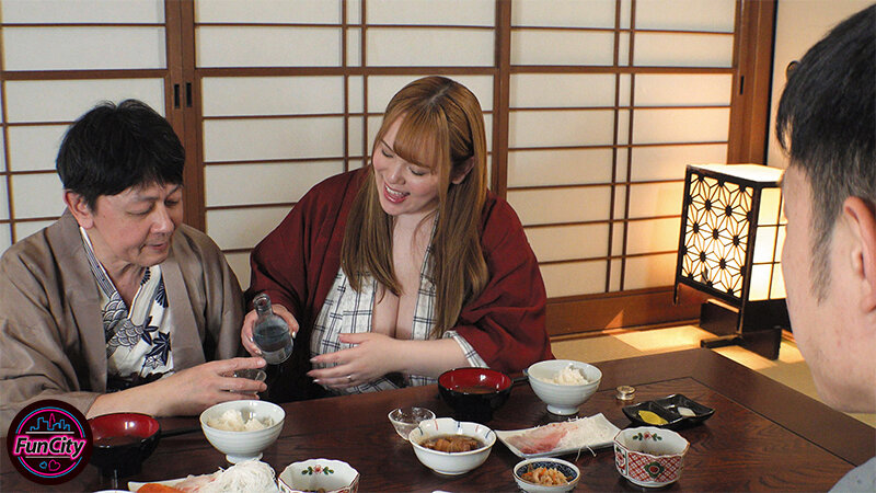 筆おろし温泉ソープ 親父が再婚して― Kカップ爆乳の義母さんができた。家族旅行で僕が童貞だとわかると淫乱な義母さんに狙われて… 西村ニーナ - サンプル画像 - 5