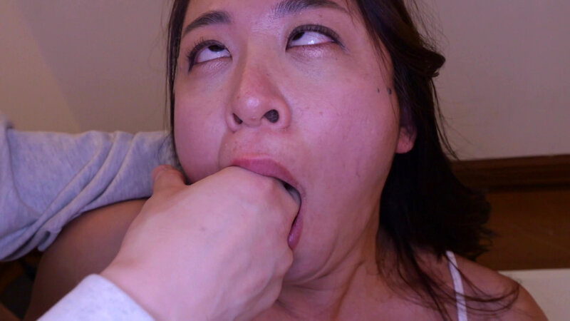 W人妻拉致マチオ チ○ポの虜になるまでむちむち熟女を徹底的に中出し交遊を繰り返し痙攣イキを何度もさせたところ…佐久間楓 徳島理子 - サンプル画像 - 4