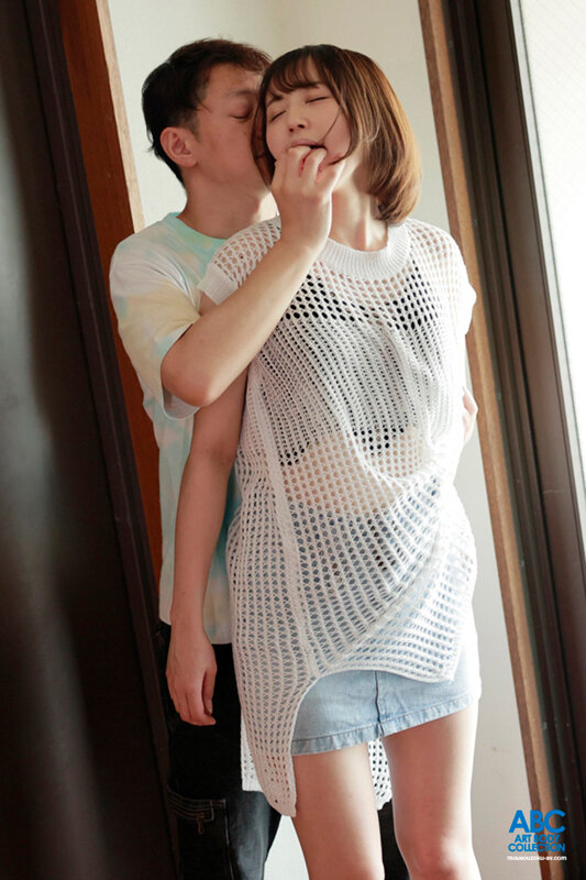 呼べばすぐ来るドMッ娘！喉奥イラマチオで感じる中出し3本番 日向ゆら - サンプル画像 - 1