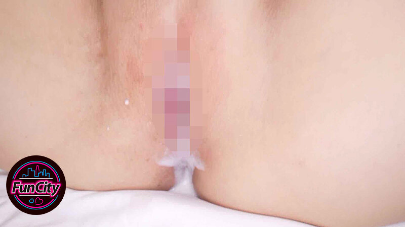 巨乳カフェ店員の無防備な胸チラ誘惑に 勃起が抑えきれず襲ったら逆に超むっつり絶倫で毎日中出しねだられて… 水原みその - サンプル画像 - 15