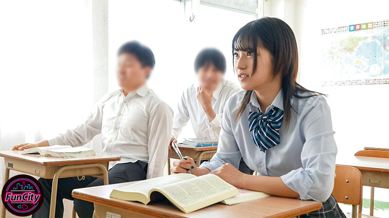 絶対に手を出してはいけない教え子の小悪魔J系にバレヤバ状況で密着囁き淫語挑発され男潮吹くまで弄ばれた。 渚みつき - サンプル画像 - 3