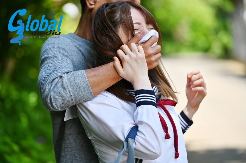 蔵の中で緊縛調教される女子校生 田舎町で起きた衝撃の誘拐拉致監禁事件。ボロクソに犯●れ肉便器にされた美少女 中城葵 - サンプル画像 - 1