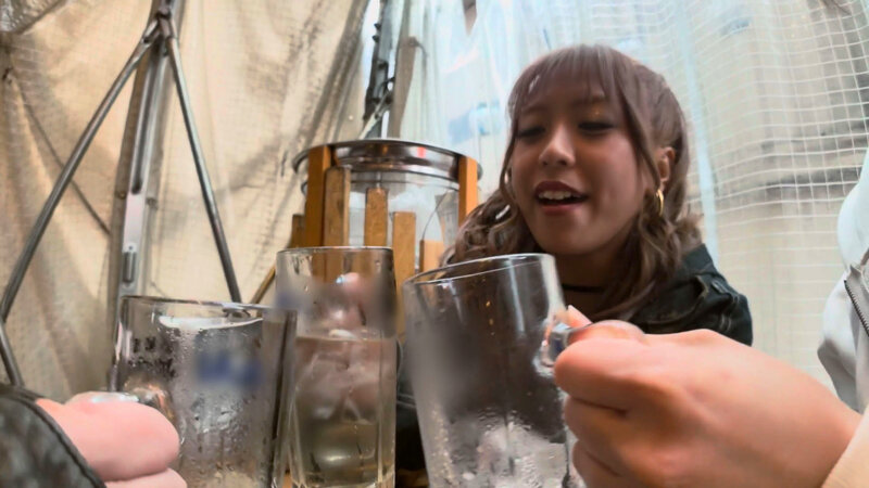 ガチ昼呑みはしご酒 ～シラフとヘベレケ、ギャップ検証ドキュメント～ 飲んで、笑って、酔って、本音！？【ギャル編】 - サンプル画像 - 7