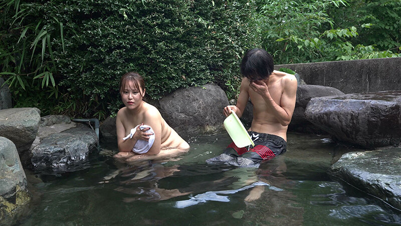 乱交OKの混浴温泉と知らずに来た女性客は巨乳尻をワニ痴●されて喘ぎ始め…3 4名収録 - サンプル画像 - 16