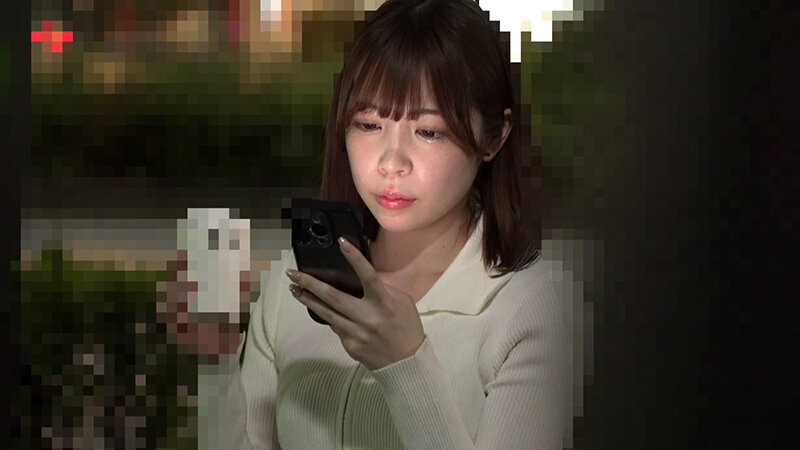 【待ち合わせパンチラ（22）】無防備女睡眠姦盗撮V - サンプル画像 - 1