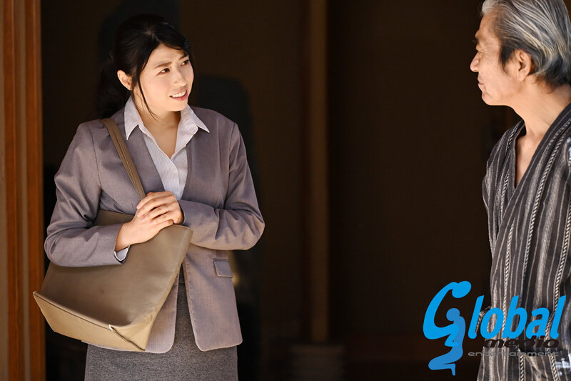 緊縛調教妻 会社役員に抜擢されたキャリアウーマン妻。研修と称して社長に躾られた快楽地獄の三日間 田原凛花 - サンプル画像 - 1