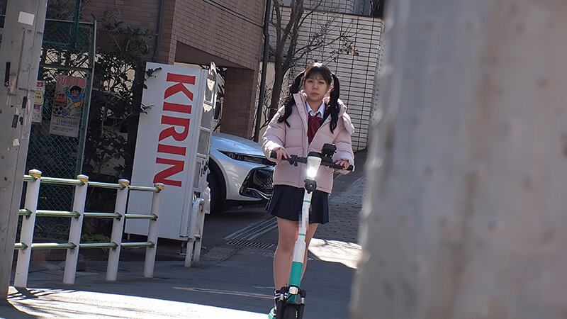 電動キックボードで帰宅する小生意気な巨乳女先輩 不登校デカチン童貞後輩に「ほらっ挿れてみな！」とあおったら逆にメスイキLOOPされたよぉぉ～ - サンプル画像 - 1