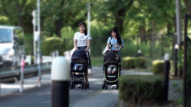 優しいママ友さん 童貞くんにハーレム3P筆おろし！ - サンプル画像 - 17