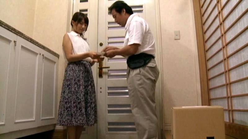 他人の妻ほど卑らしい！！ 節操のない奥様たちの私生活 - サンプル画像 - 4