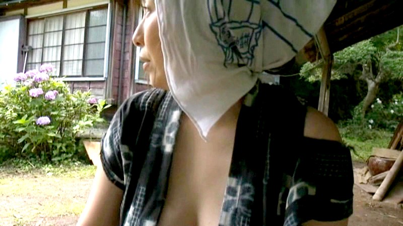 色っぽい嫁 ムンムンと漂うセックスの匂い ナマナマしくもふくよかな白い乳房 青山葵 - サンプル画像 - 14